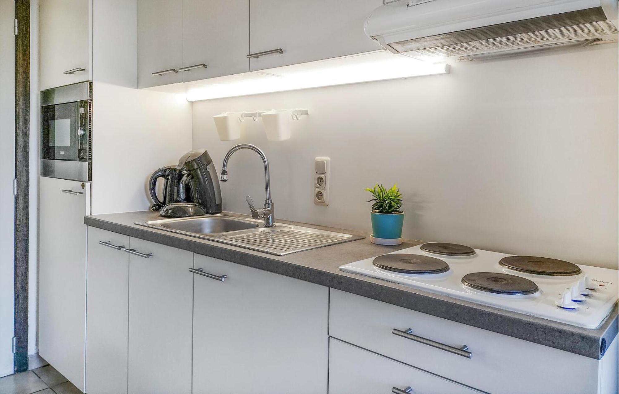 Beautiful Apartment In Bredene With Kitchen Zewnętrze zdjęcie