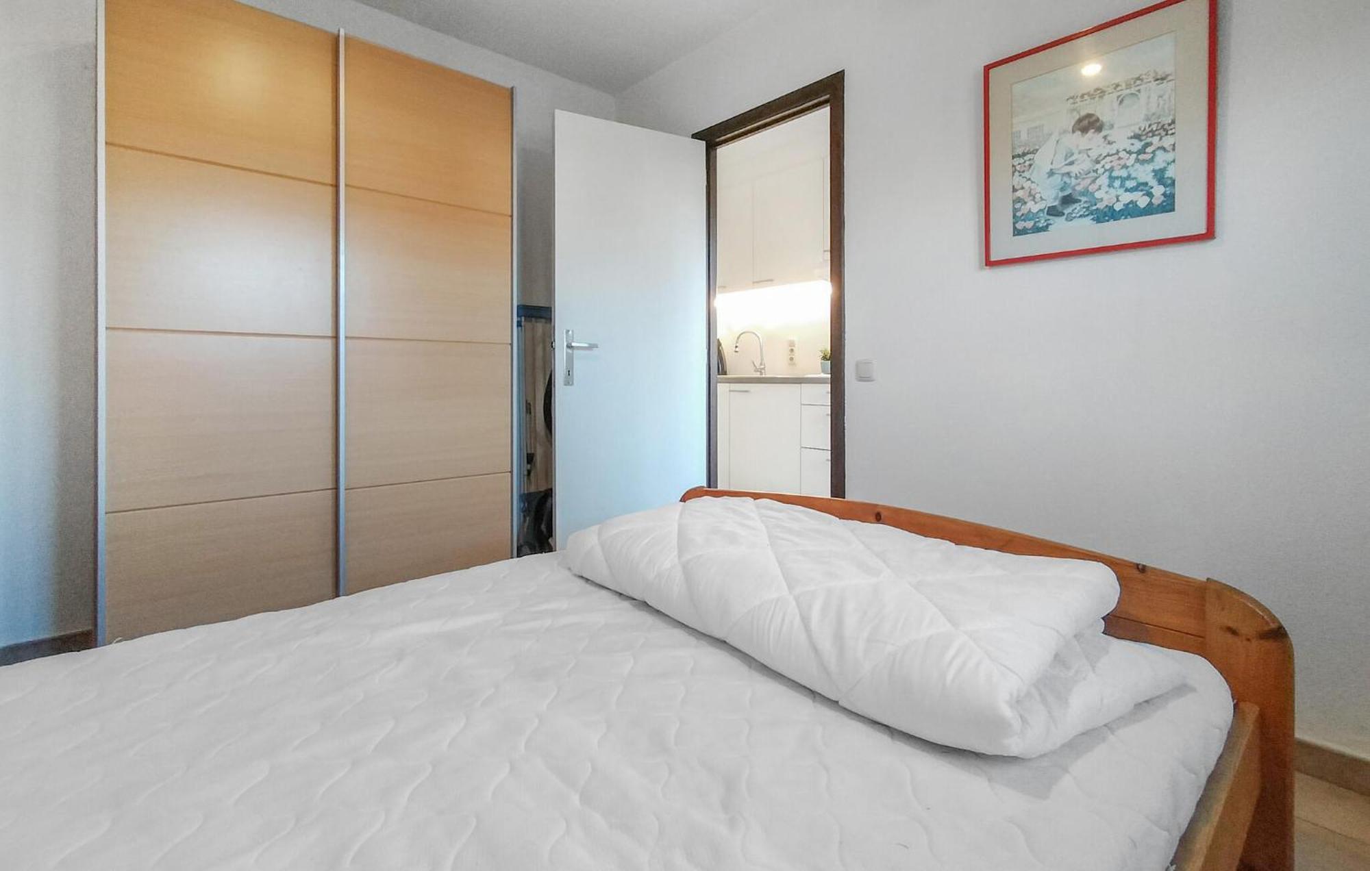 Beautiful Apartment In Bredene With Kitchen Zewnętrze zdjęcie
